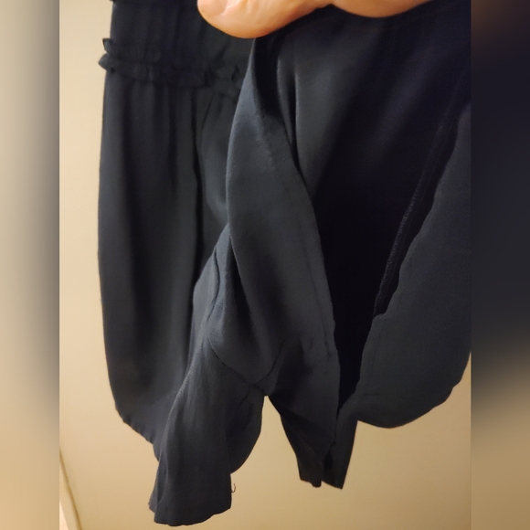 Francesca's Collections Black Ruffled Top - Picture 3 of 7